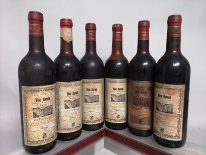 null 6 bouteilles ITALIE BAROLO - Giulio GABRI 1966

Étiquettes tachées. 5 légèrement...