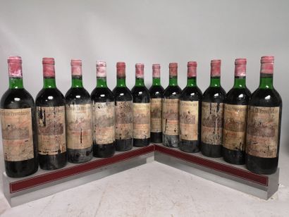 null 12 bouteilles Château LA PROVIDENCE - Grand cru Pomerol 1970

Étiquettes tachées...