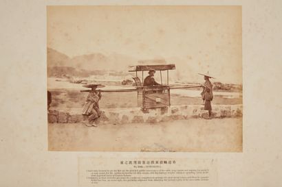 LAI AFONG (1838 ou 1839-1890) (parfois attribuée à John Thomson) A sedan chair, Hong...