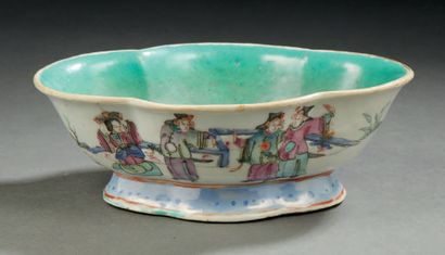 CHINE Oblong porcelain cup decorated in Famille Rose enamels with characters in gardens
Republic...