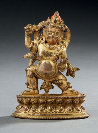 ART SINO-TIBETAIN Statuette en bronze ciselé et doré représentant le bodhisattva...