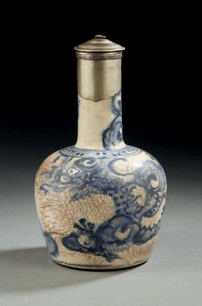 VIETNAM, FOURS DE BAT TRANG Bottle with long narrow neck in ceramic decorated in...