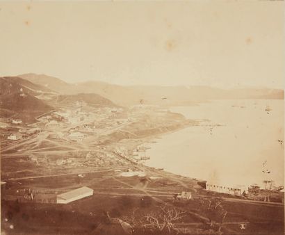 VLADIMIR V. LANIN Panorama de Vladivostok, 1876
Dim. : 178 x 215 mm
Henri Rieunier...