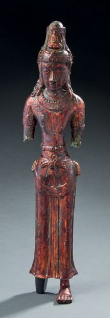 CHINE Rare large red lacquered bronze statuette of an acuoye guanyin standing in...