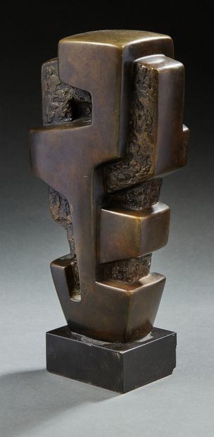 TRAVAIL MODERNE Sculpture en bronze
H : 34 cm