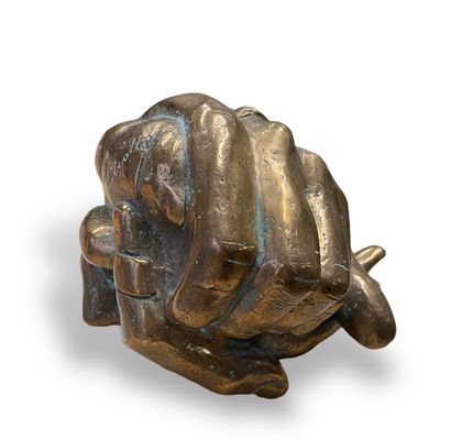 null Novello FINOTTI (né en 1939)

Sculpture en bronze doré patiné représentant deux...