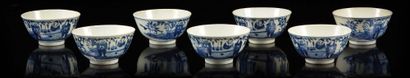 CHINE pour le Vietnam Seven circular porcelain bowls decorated on the outer wall...