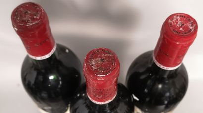 null 3 bouteilles Château GRAND CORBIN - Grand Cru de Saint Emilion 1996 

Etiquettes...