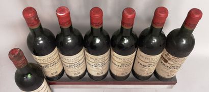 null 7 bottles Château MALARTIC LAGRAVIERE - Grand Cru Classé de Graves 1964 

Stained...