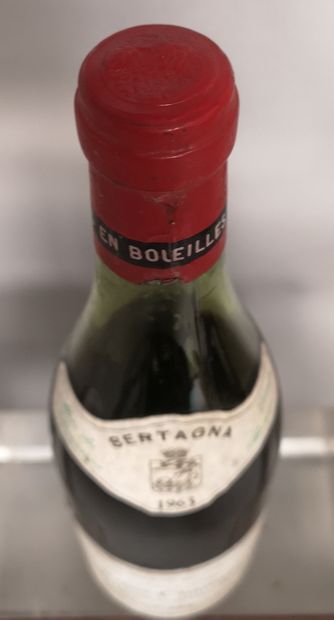 null 1 bouteille CHARMES CHAMBERTIN 1er Cru - Domaine Bertagna 1963 

Etiquette légèrement...