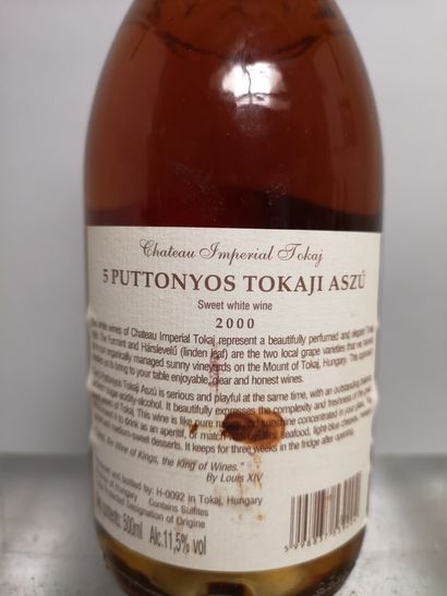  1 flacon 50 cl TOKAJI ASZU "5 Puttonyos" - Château Imperial Tokaj 2000 
Etiquette...