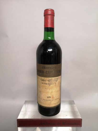 null 1 bouteille Château BOYD CANTENAC - 3e GCC Margaux 1975 

Etiquette tachée....