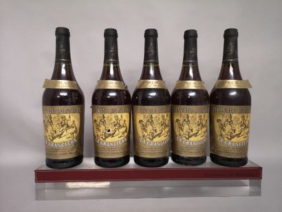 null 5 bottles JURA Vin de Liqueur La GRANGIERE - Henri Maire nm 

Damaged label...