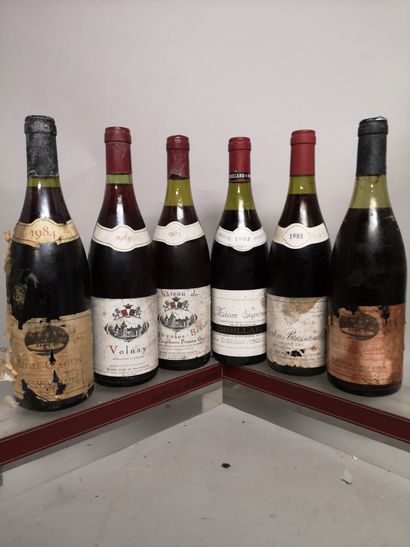 null 6 bouteilles BOURGOGNE DIVERS A VENDRE EN L'ETAT 

2 ALOXE CORTON 1984 - CAUVARD,...