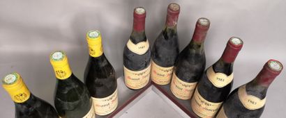 null 8 bouteilles SAINT JOSEPH - Pierre COURSODON 3 blancs et 5 rouges. A VENDRE...