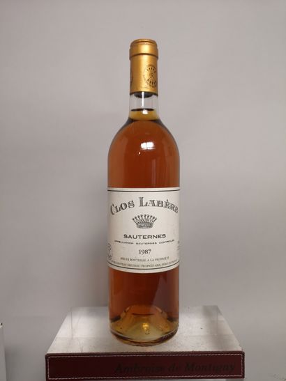 null 1 bouteille CLOS LABERE de RIEUSSEC - Sauternes 1987 

Etiquette légèrement...