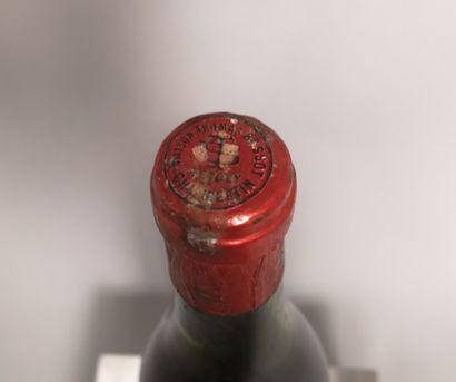 null 1 bouteille MAZY CHAMBERTIN Grand Cru - Maison THOMAS BASSOT 1945 

Etiquette...