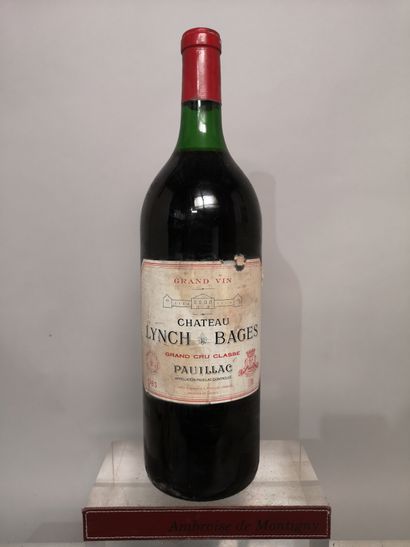 null 1 magnum Château LYNCH BAGES - 5e Gcc Pauillac 1983 

Etiquette tachée, niveau...