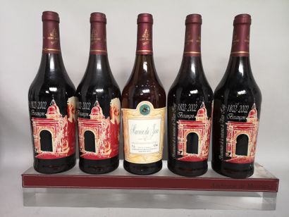  5 bouteilles 4 ARBOIS "Bicentenaire de ma naissance de Victore Hugo" 1996 et 
1...