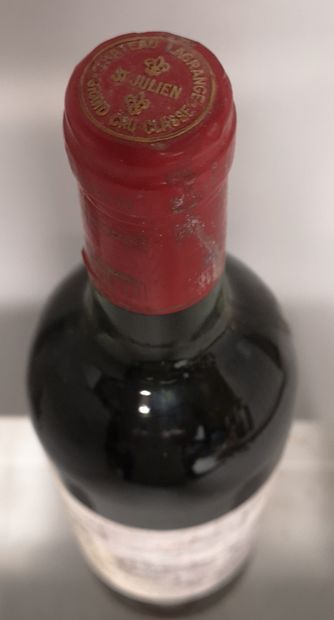 null 1 bouteille Château LAGRANGE - 3e Gcc Saint Julien 1983 

Etiquette tachée....