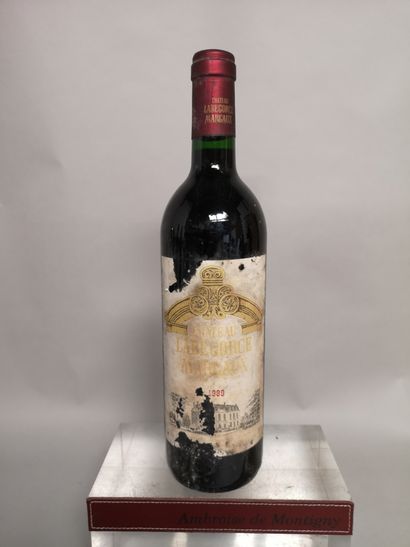 null 1 bouteille Château LABEGORCE - Margaux 1989 Etiquette fanée et abîmée.