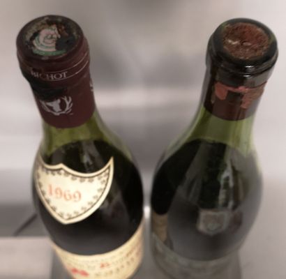 null 2 bouteilles BOURGOGNES DIVERS A VENDRE EN L'ETAT 

1 BEAUNE GREVES "Cuvée Le...