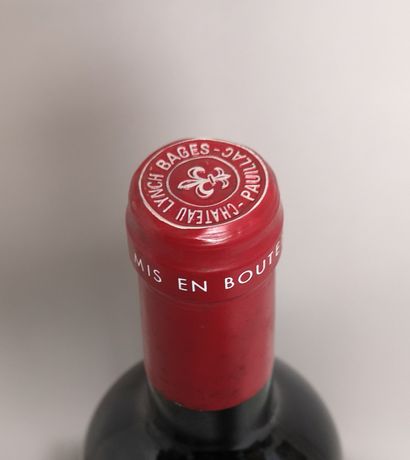 null 1 bouteille Château LYNCH BAGES - 5e Gcc Pauillac 2004 

Etiquette légèrement...