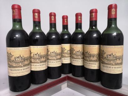 null 7 bottles Château D'AGASSAC - Haut Médoc 

Slightly stained labels. 2 high shoulder,...