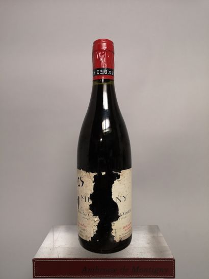 null 1 bottle MUSIGNY Grand Cru "Vieilles Vignes" - Comte de VOGUE 2003 

Stained...