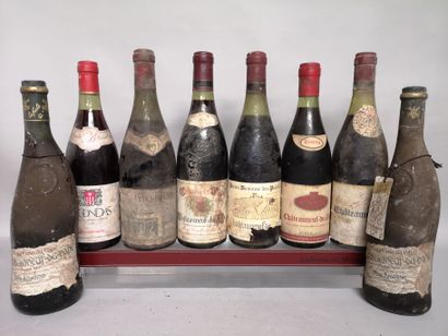 null 8 bouteilles RHONE DIVERS dont 6 CHATEUNEUF du PAPE Années 1960-1970 A VENDRE...