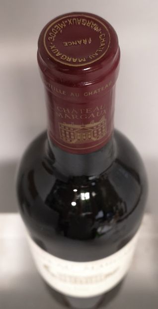 null 1 bottle Château MARGAUX - 1er Gcc Margaux 1984 

Slightly low.