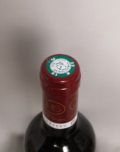 null 1 bottle Château CHASSE SPLEEN - Moulis 2016 

Label slightly marked.