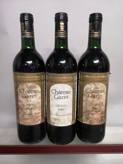 null 3 bouteilles Château GAZIN - Graves 1985 

Etiquettes tachées.