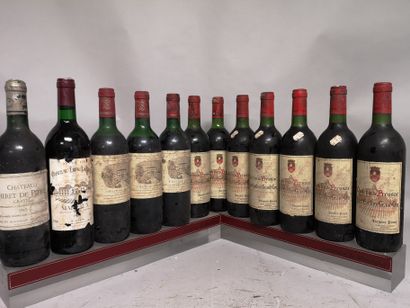 null 12 bouteilles BORDEAUX DIVERS Millésimes des années 1970 et 1980 A VENDRE EN...