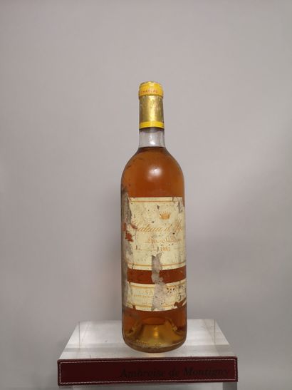 null 1 bouteille Château D'YQUEM - 1er Gc superieur Sauternes 1981 

Etiquette tachée...