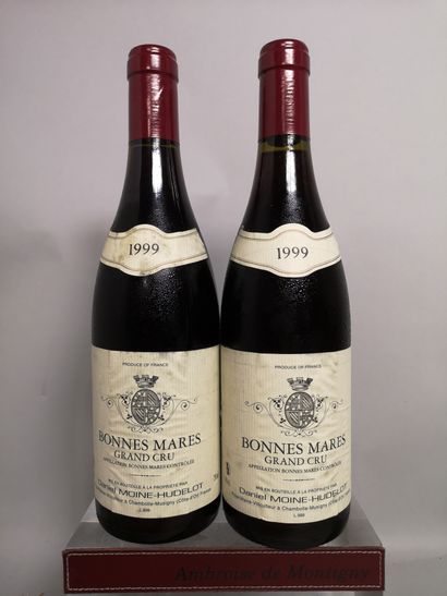 null 2 bottles BONNES MARES Grand Cru - Daniel MOINE HUDELOT 1999 

Slightly stained...