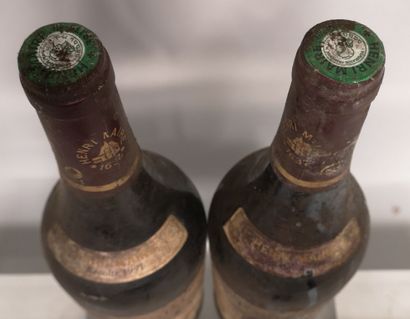  2 bouteilles ARBOIS " Cuvée Pasteur" - Henri Maire 1991 
Etiquettes tachées et ...