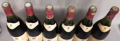 null 6 bouteilles GIGONDAS - VIDAL FLEURY 1983 

Etiquettes tachées et légèrement...