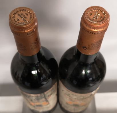 null 2 bottles Château COS LABORY - 5th GCC Saint Estèphe 1996 

Stained and damaged...