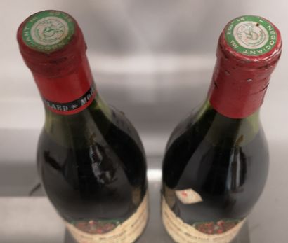 null 2 bottles BOURGOGNES DIVERS Of which 1 er cru 

1 BOURGOGNE Sélection Tastevin...