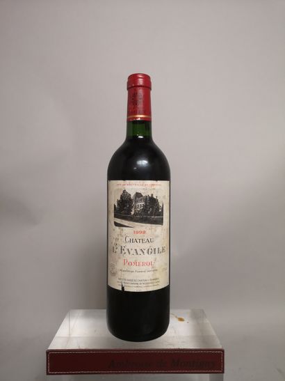 null 1 bouteille Château L'EVANGILE - Pomerol 1999 

Etiquette légèrement tachée...