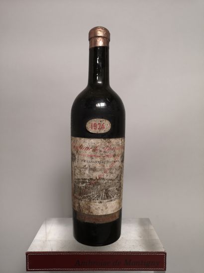 null 1 bottle Château du BOUSCAUT - Gc de Graves 1924 

Stained label. Mid shoulder...