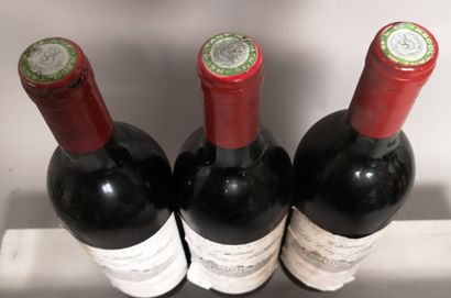 null 3 bottles Château LA CAZE BELLEVUE - Saint Emilion 1986 

Labels slightly stained...