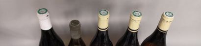 null 5 bottles BOURGOGNE BLANCS DIVERS 

3 MACON VIRE 1987 and 1989 J. and J.N. Chaland,...