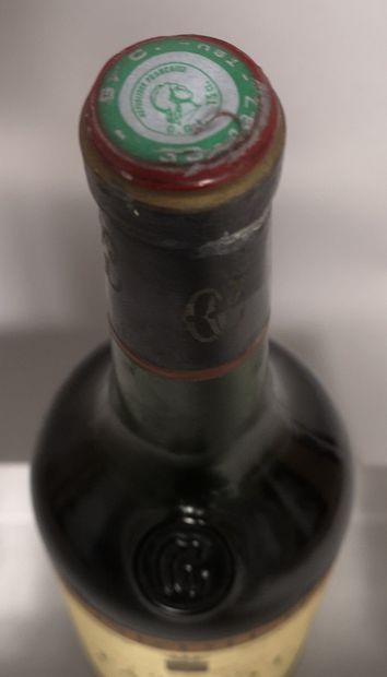 null 1 bouteille Château TALBOT - 4e GCC Saint Julien 1975 

Etiquette légèrement...