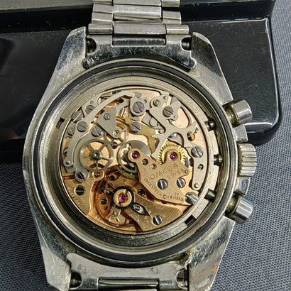 OMEGA Vers 1970 Modèle Speedmaster professional.
Montre-chronographe-bracelet en...
