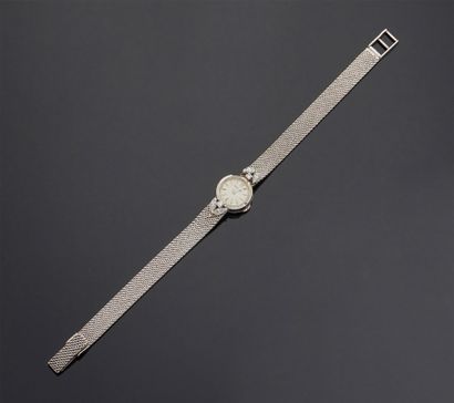 JAEGER-LECOULTRE Vers 1960 Montre-bracelet de dame en or gris 750 mm.
Mouvement mécanique,...