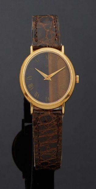 PIAGET Vers 1970 Montre-bracelet de dame en or jaune 750 mm, cadran à rare fond en...