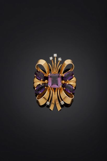 null Yellow gold 750 mm and platinum brooch representing a bouquet in spike decorated...