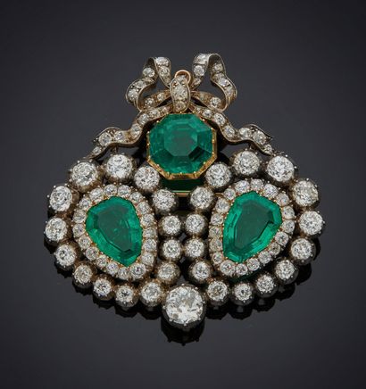 null Magnificent gold and silver brooch set composed of three motifs in the shape...